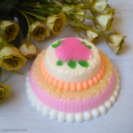 Торт мини с розами, форма для мыла пластиковая Торт мини с розами, форма для мыла пластиковая
