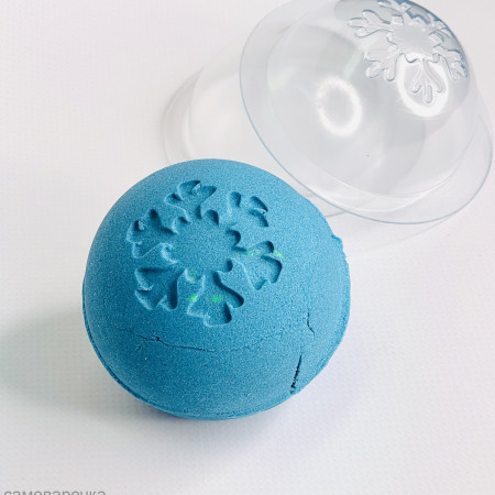 Полусфера для бомбочек d70 мм со снежинкой Полусфера для бомбочек d70 мм со снежинкой