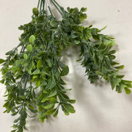 Кустик брусничники с патиной 7 веток Зелень искусственная