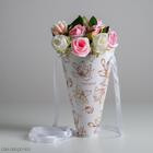 Конус конверт для цветов Present  24*27 см Конус конверт для цветов Present  24*27 см