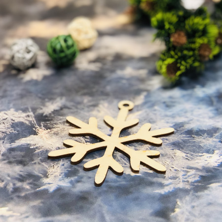 Снежинка лучистая большая Украшение Снежинка лучистая большая Украшение