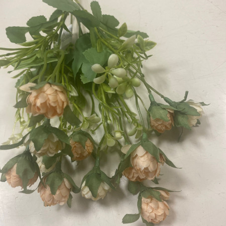 Розы букетные искусственные, цвет микс ванильно-персиковый Розы букетные искусственные, цвет микс ванильно-персиковый