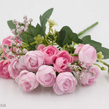 Ранункулюс искусственный розовый с гипсофилой Ранункулюс искусственный розовый с гипсофилой