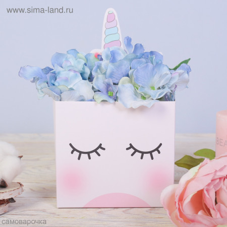 Коробка для мини букетов Волшебство 12*17*10 см Коробка для мини букетов Волшебство 12*17*10 см