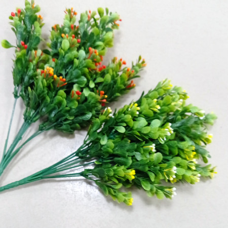 Морошка цветная в ассортименте Зелень искусственная Морошка цветная в ассортименте Зелень искусственная