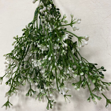 Кустик с белыми ягодками Зелень искусственная