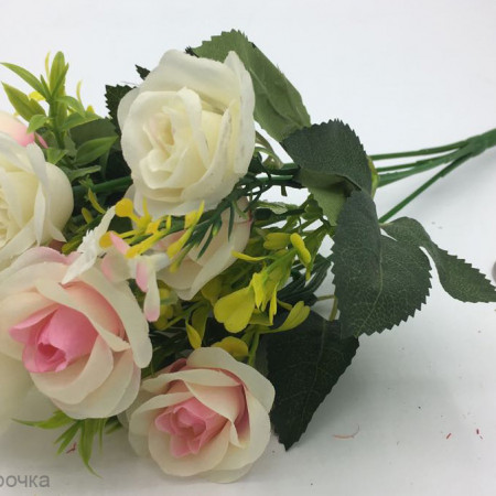 ​​​​​Розы зелень букетная искусственная (цвета в ассортименте)