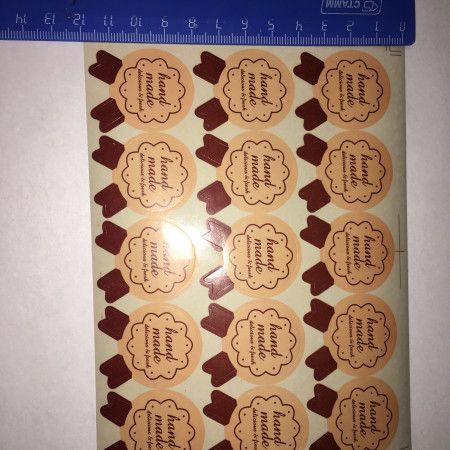 Наклейка hand made круг 30мм с бантами 15 шт на листе Наклейка hand made круг 30мм с бантами 15 шт на листе
