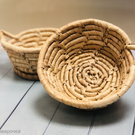 Кашпо плетеное из камыша 