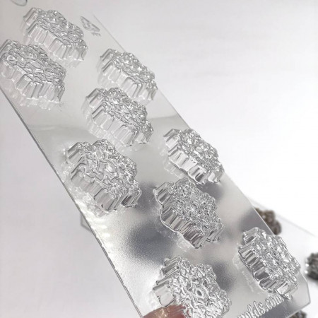 Снежинки зимняя сказка мини форма пластиковая для шоколада Снежинки зимняя сказка мини форма пластиковая для шоколада