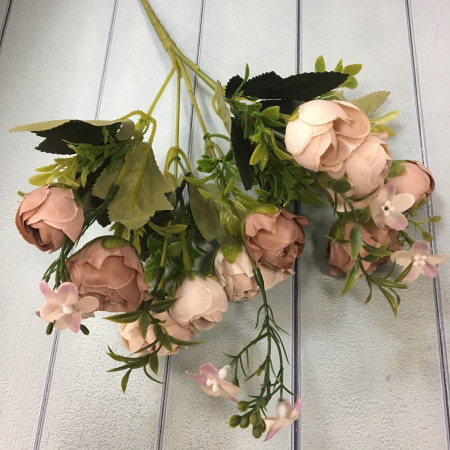 Ранункулюс волнистый цвет пудры зелень искуственная